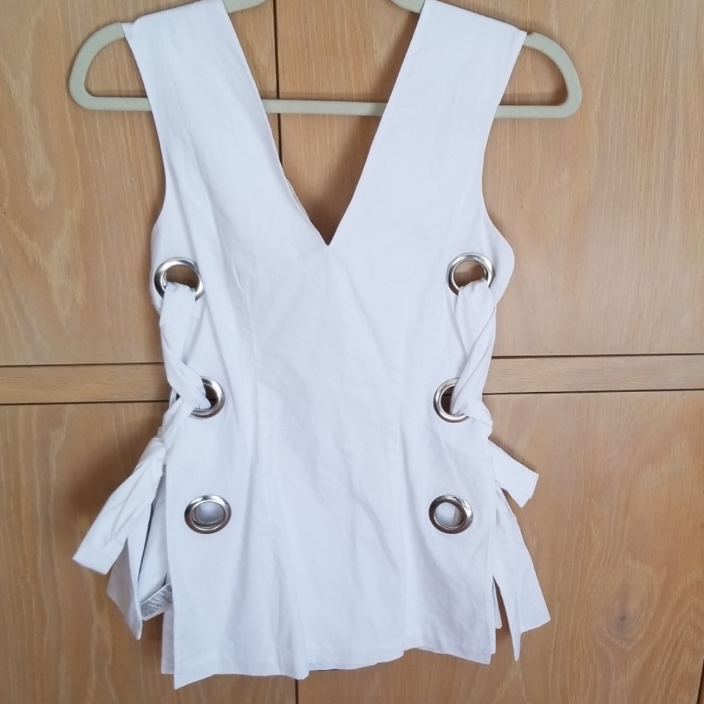 H&M White tank with large grommet closure  Size 2
